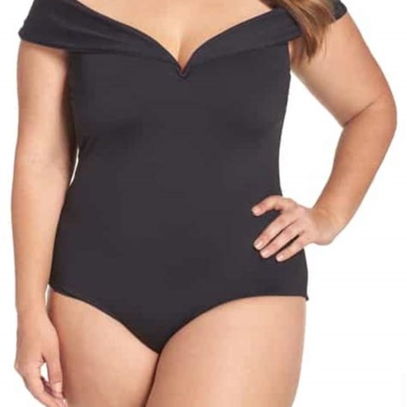 BECCA Other - BECCA ETC BY REBECCA VIRTYE SIZE 2X (20-22)